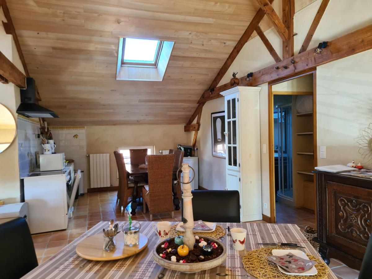 Le Coq En Repos Bed & Breakfast Saint-Sylvestre-sur-Lot Exterior photo