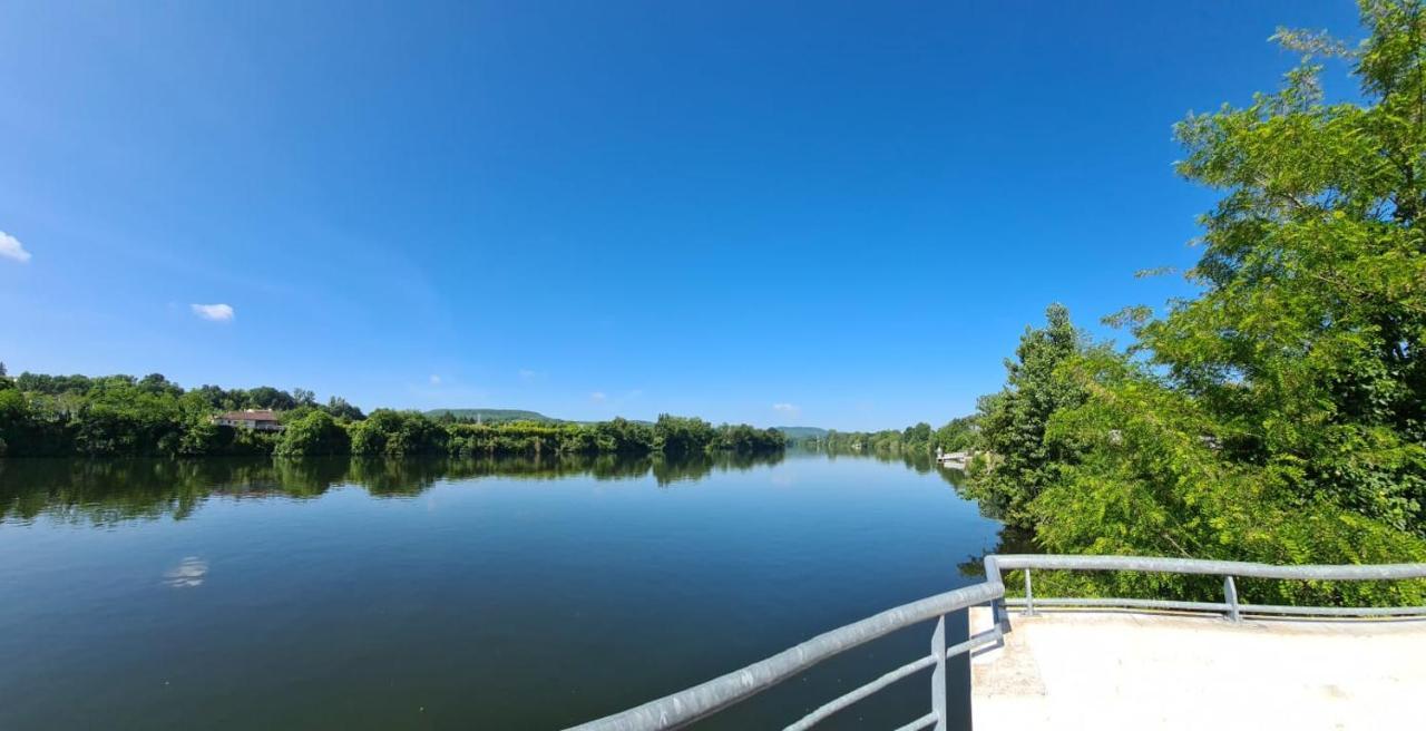 Le Coq En Repos Bed & Breakfast Saint-Sylvestre-sur-Lot Exterior photo